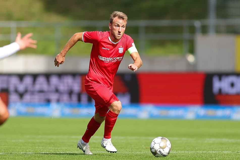 FSV-Kapitän Mike Könnecke traf in der 16. Minute zum 1:0 gegen Oberligist SC Freital. (Archivbild)