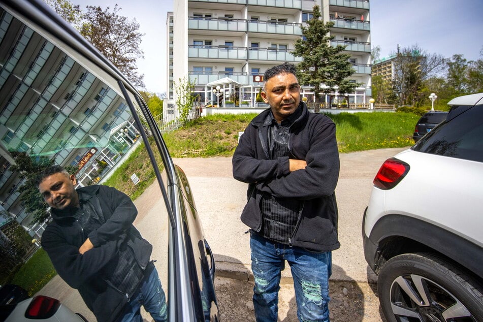 Parkplatz-Angst: Restaurantchef Shivdev Singh (50) fürchtet um seine Kunden.