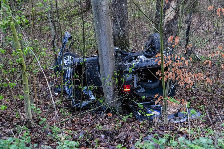 Die Autofahrerin wurde bei dem Unfall leicht verletzt.