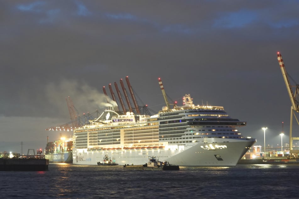 Ob die "MSC Preziosa" Hamburg am Sonntagabend pünktlich verlassen kann, ist noch unklar. (Archivbild)