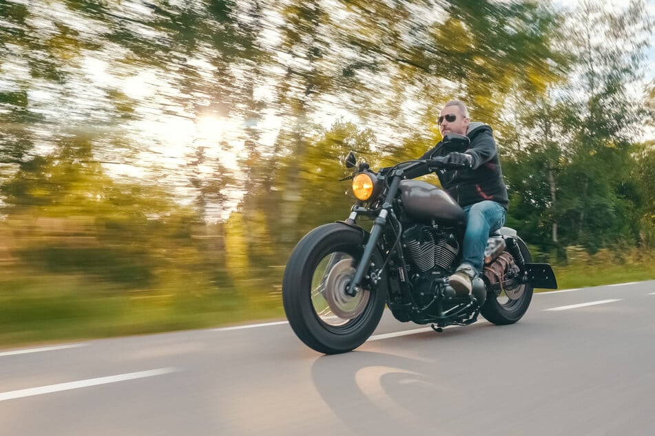 Der 38-Jährige fuhr eine Harley-Davidson. Das Motorrad ist aufgrund seines hohen Gewichts nicht gerade einfach zu fahren - insbesondere bei niedrigen Geschwindigkeiten. (Symbolbild)