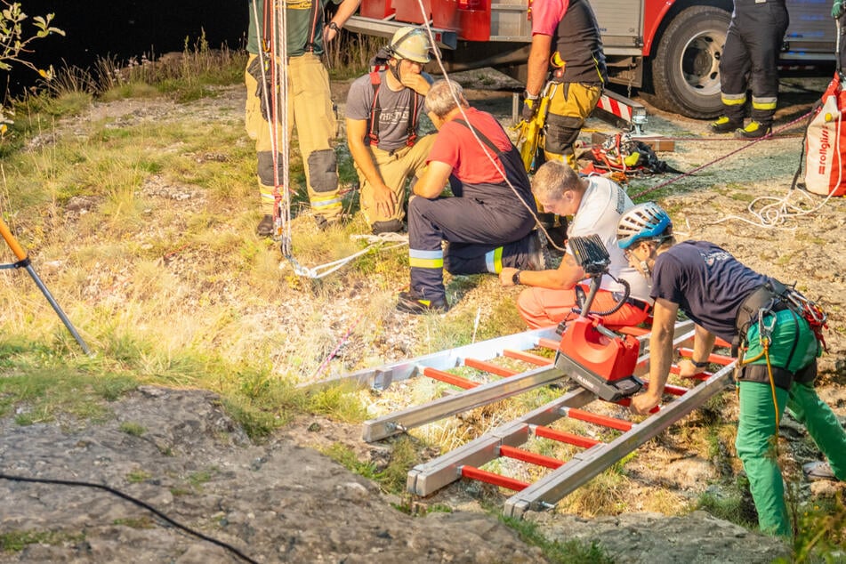 Sturz statt Sternschnuppen! Mann fällt in Felsspalte