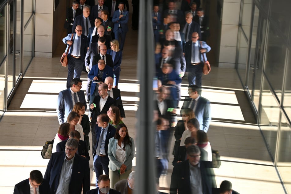 Der Bundestag soll über eine sogenannte Bedarfswehrpflicht entscheiden können. Das schmeckt Schülern gar nicht.