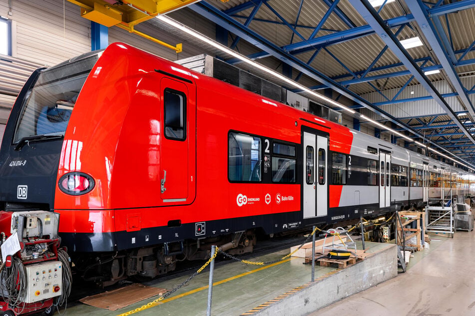 Erst seit April auf den Schienen: Kritik an neuen Kölner S-Bahnen