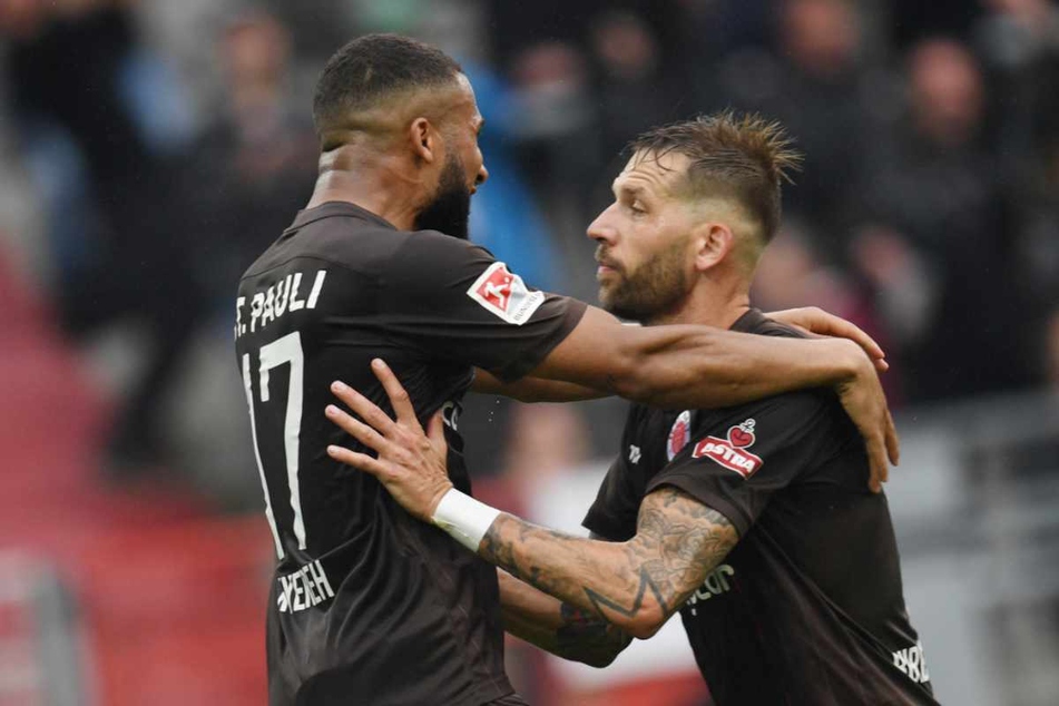 Guido Burgstaller (rechts) traf doppelt, Daniel-Kofi Kyereh legte ihm beide Treffer auf.