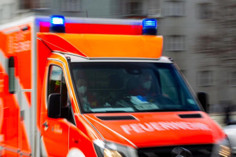 Pfarrhaus in Glauchau steht in Flammen: 250.000 Euro Sachschaden