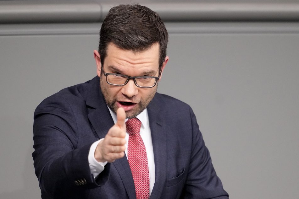Marco Buschmann (44, FDP) wies die Kritik an den neuen Corona-Maßnahmen scharf zurück.