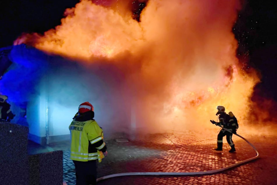 Die Brandursache ist derzeit noch Teil der Ermittlungen.