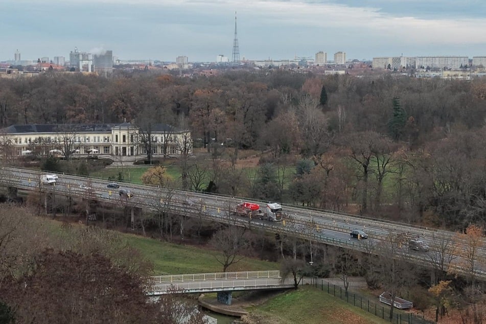 Die Polizei kontrollierte in den vergangenen Tagen vermehrt an der Agra-Brücke.