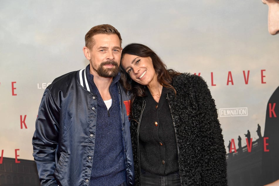 Seit knapp 15 Jahren ist Klaas Heufer-Umlauf (42) der Mann an ihrer Seite.