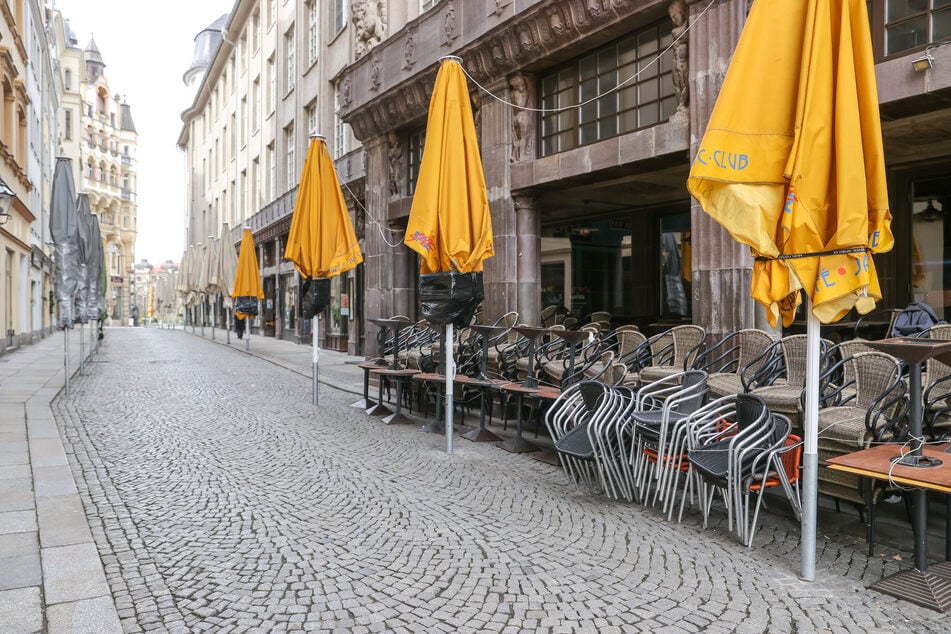 Nicht nur die Gastronomie musste während Corona schließen. Jetzt müssen Unternehmer in Sachsen die Hilfen zurückzahlen - für manche nicht einfach.