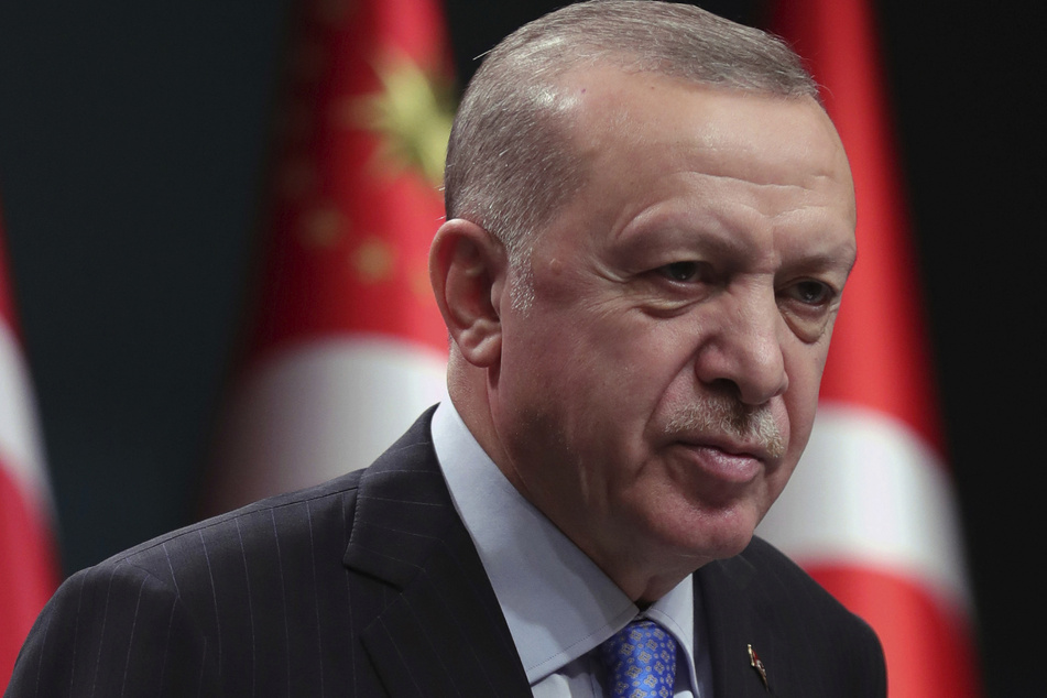 Mehrere Festnahmen nach Tweets zur Corona-Erkrankung Erdogans
