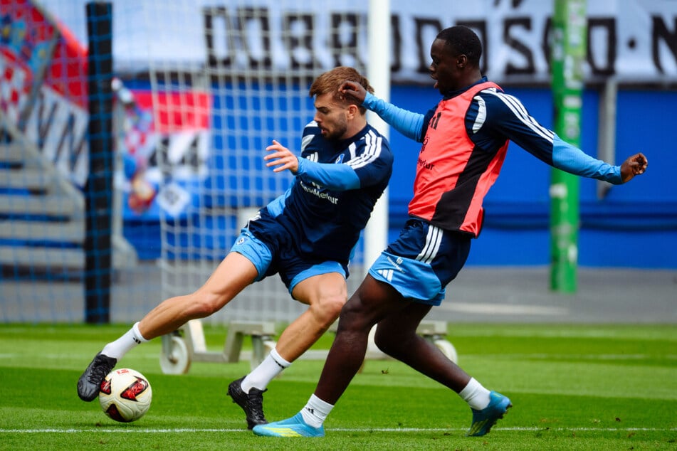 Kofi Amoako (21, r) kam beim HSV bislang kaum zum Zug, doch nach der Verletzung von Nicolai Remberg wird er mehr denn je gebraucht.