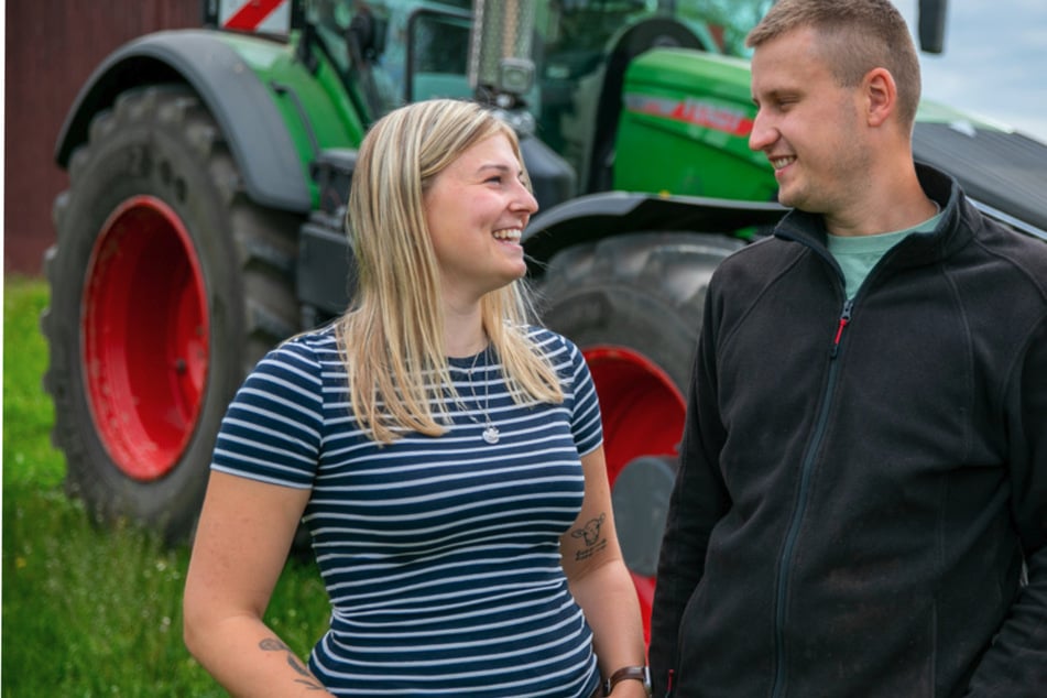 Leipzig: Zwischen Traktor und Tradition: Wie ein junges Paar einen 200 Jahre alten Hof in Sachsen bewirtschaftet