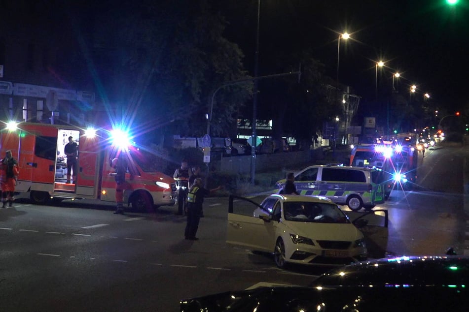 Feuerwehr, Polizei und Notarzt waren gemeinsam vor Ort.