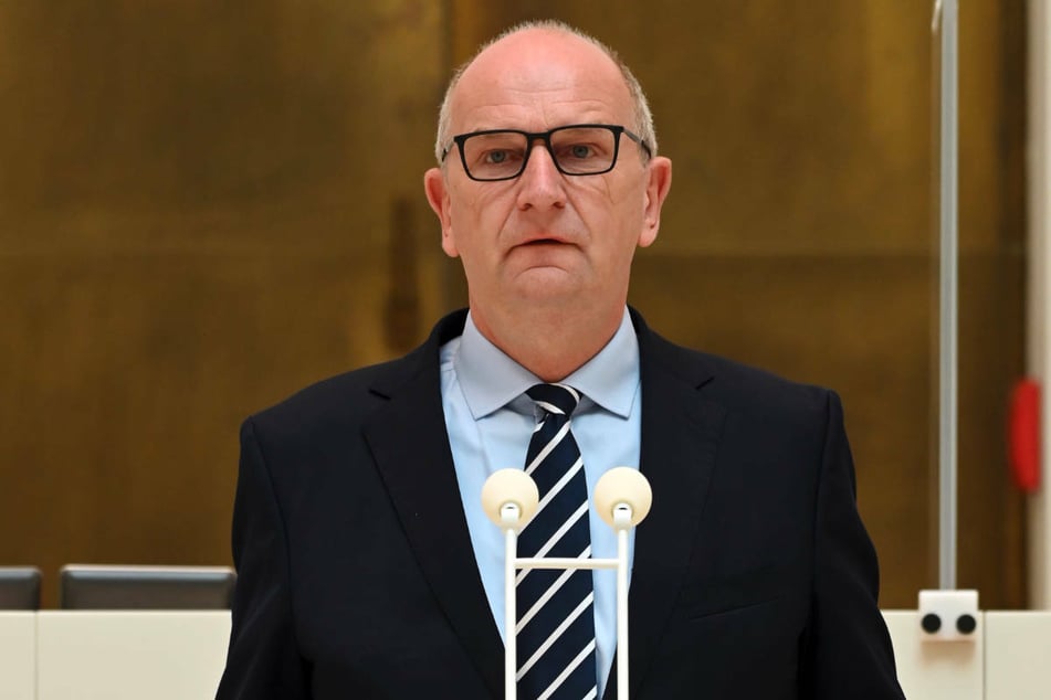 Brandenburgs Ministerpräsident Dietmar Woidke (59, SPD) hatte den Ländern Nordrhein-Westfalen und Rheinland-Pfalz am vergangenen Donnerstag weitere Hilfe angeboten.