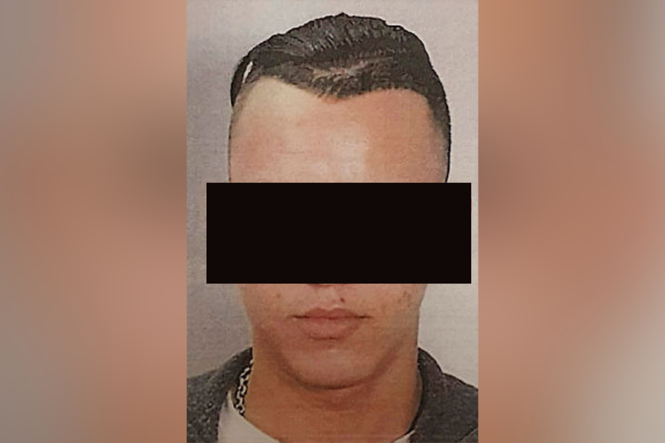 Mit diesem polizeiinternen Fahndungsfoto wird europaweit nach Abdel-Malek B. gesucht.