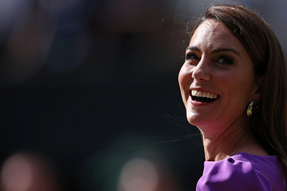 For the first time since completing her chemotherapy treatment, Kate Middleton has attended an official royal appointment.