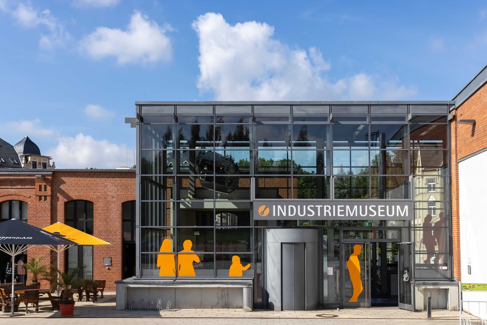 Bei einer Stadtführung könnt Ihr nicht nur die Industriegeschichte von Chemnitz kennenlernen, sondern auch an einem Museumsrundgang teilnehmen.