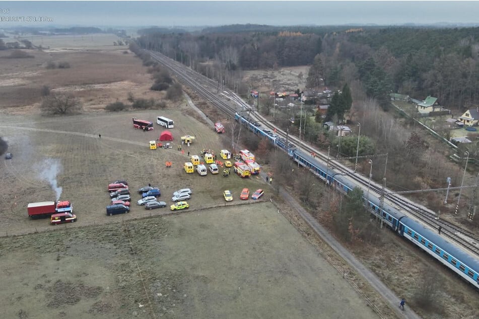 Die Ursache des Zugunglücks war noch unklar.