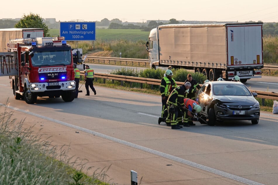 Zwei Personen im Opel wurden verletzt.