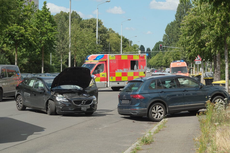 Die Polizei ermittelt zum Unfallhergang.