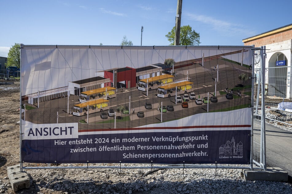Der modernisierte Gesamtkomplex des Werdauer Bahnhofes soll bis Jahresende fertig sein.