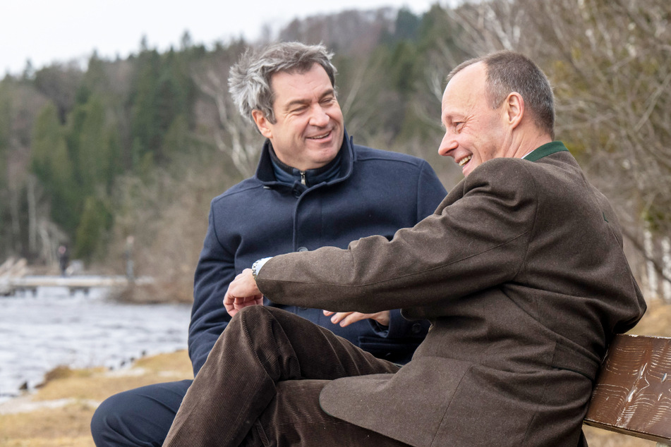 Söder und Merz: Stürmischer Unionsneustart am Kirchsee