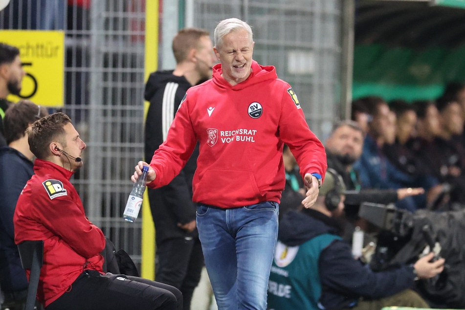Jens Keller (53, M.) verlässt den SV Sandhausen nach wenigen Monaten schon wieder.