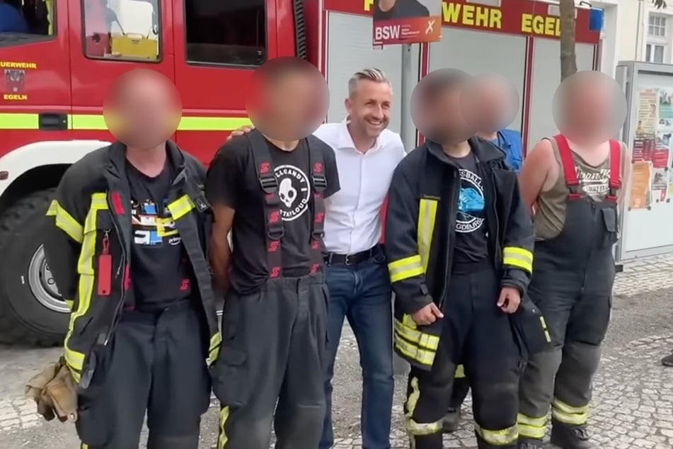 Mit Uniform und Einsatzwagen zum AfD-Stand: Bürgermeister entsetzt über Feuerwehrleute