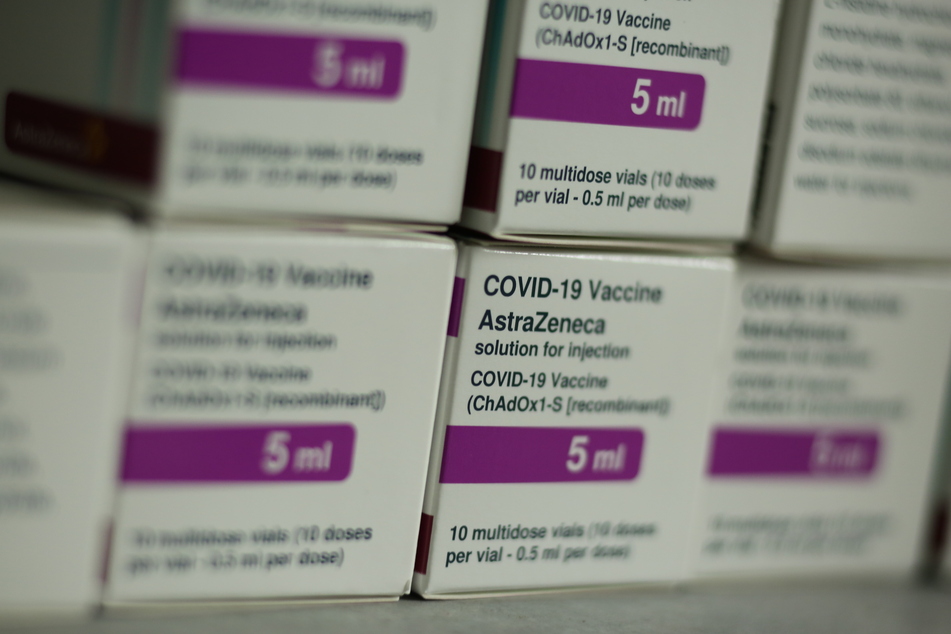 Die EU-Arzneimittelbehörde EMA empfiehlt uneingeschränkt die Anwendung des Corona-Impfstoffes von AstraZeneca.