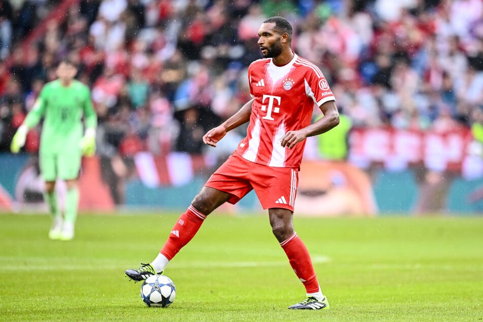 Nationalspieler Jonathan Tah (29) ist beeindruckt von seinem Kollegen Kane.
