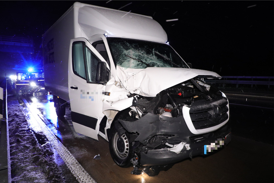 Am Kleintransporter entstand Totalschaden.