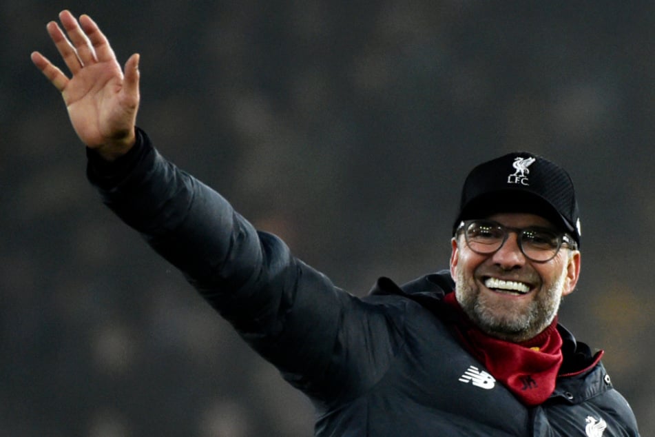 Jürgen Klopp wünscht sich, dass der Fußball bald wieder losgeht, hält sich aber an die empfohlenen Maßnahmen und bleibt zu Hause.