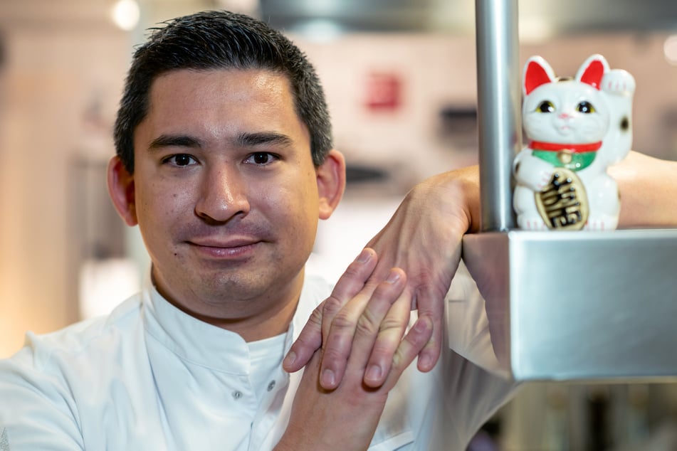 Koch Tohru Nakamura (41) kocht im mit drei Sternen ausgezeichneten Restaurant "Tohru in der Schreiberei".