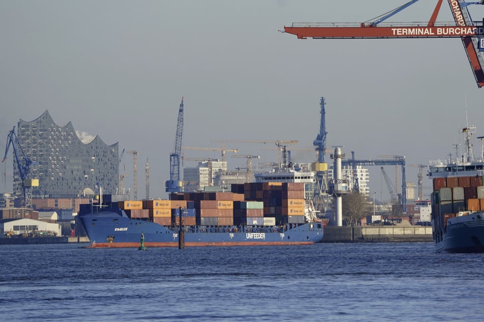 Hamburg hat seinen Hafen größtenteils verkauft. (Archivbild)