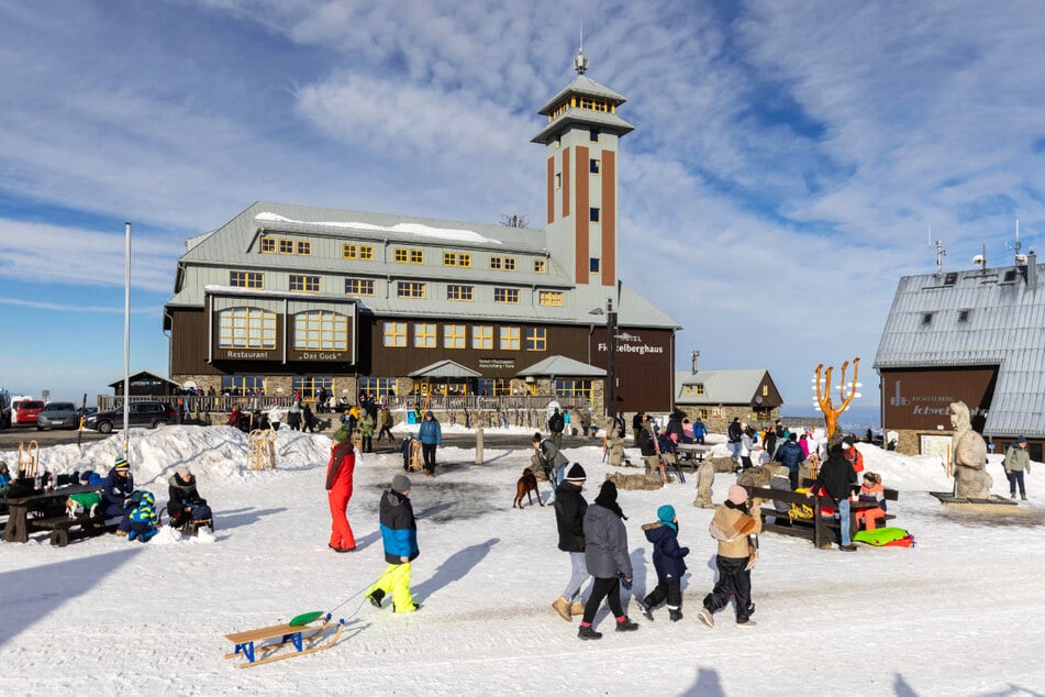 Am Mittwoch startet auch auf dem Fichtelberg wieder die Skisaison. (Archivbild)