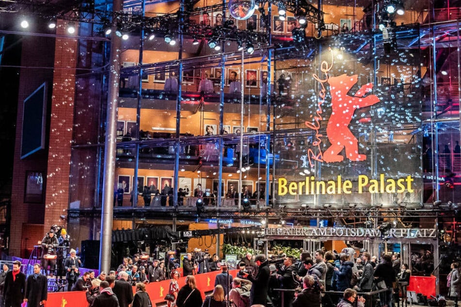 Trotz der Corona-Pandemie soll die Berlinale 2021 wie gewohnt mit viel physischer Präsenz stattfinden. (Symbolfoto)
