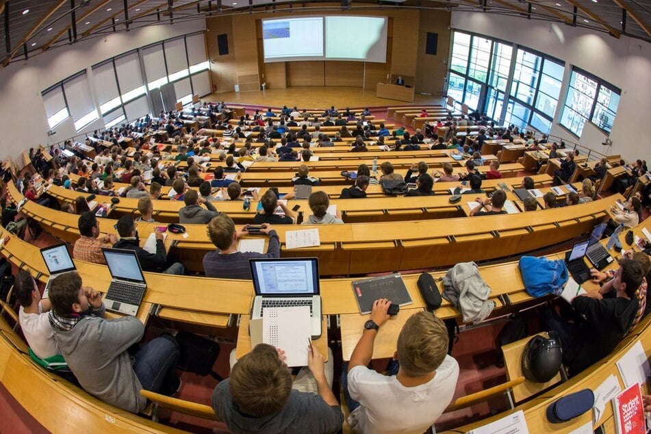 In Köln sind 40 Prozent der Studienfächer mit einer Zugangsbeschränkung belegt. (Symbolbild)