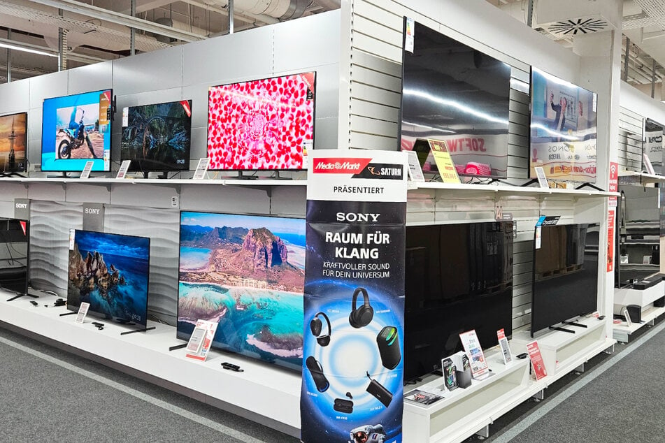 Sonntag (10.11.) bekommt Ihr bei MediaMarkt von 13 bis 18 Uhr viele Sonderangebote.