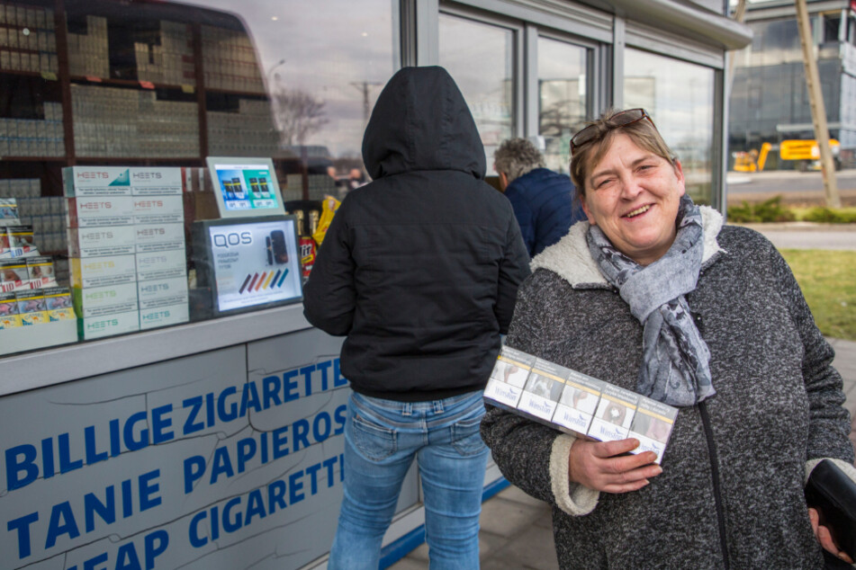 Michaela Teschlik (52) nutzte den Abstecher nach Polen für den Zigaretten-Kauf.