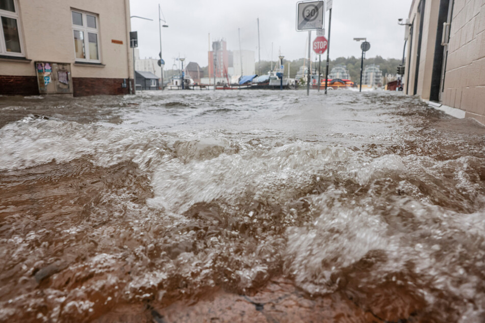 In Flensburg war das Wasser bis auf 1,99 Meter über dem normalen Wasserstand angestiegen.