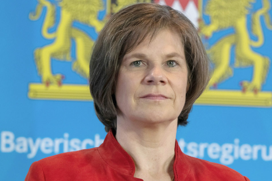 Laut Virologie-Professorin Ulrike Protzer müsste ein positiver Test zwingend eine komplette Team-Quarantäne erfordern.