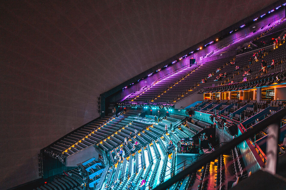 Die "Leinwand" besteht aus Millionen LEDs, die sich kugelförmig um die Zuschauer herumwickeln.