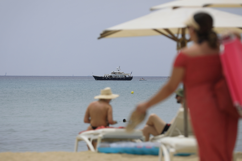 Der 61-Jährige konnte am Strand vor dem Ort Cala Millor nicht mehr reanimiert werden. (Symbolbild)