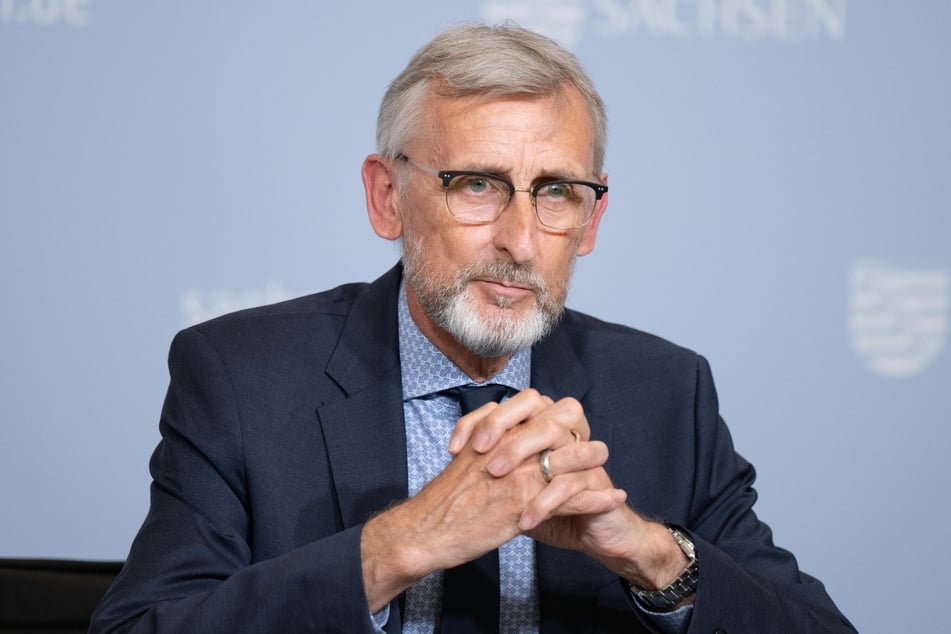 Innenminister Armin Schuster (63, CDU) feuerte den bisherigen Schulleiter.