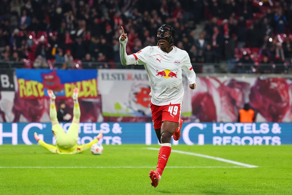 Yan Diomande schnürte einen Dreierpack.