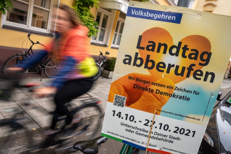 Ab Donnerstag kann man sich für das Volksbegehren "Landtag abberufen" in den Rathäusern eintragen.
