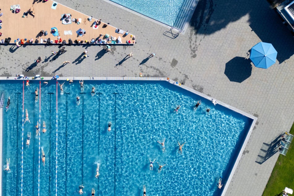In den nächsten Tagen verbreitet die Sonne sommerliche Laune und erste Pool-Gelüste.