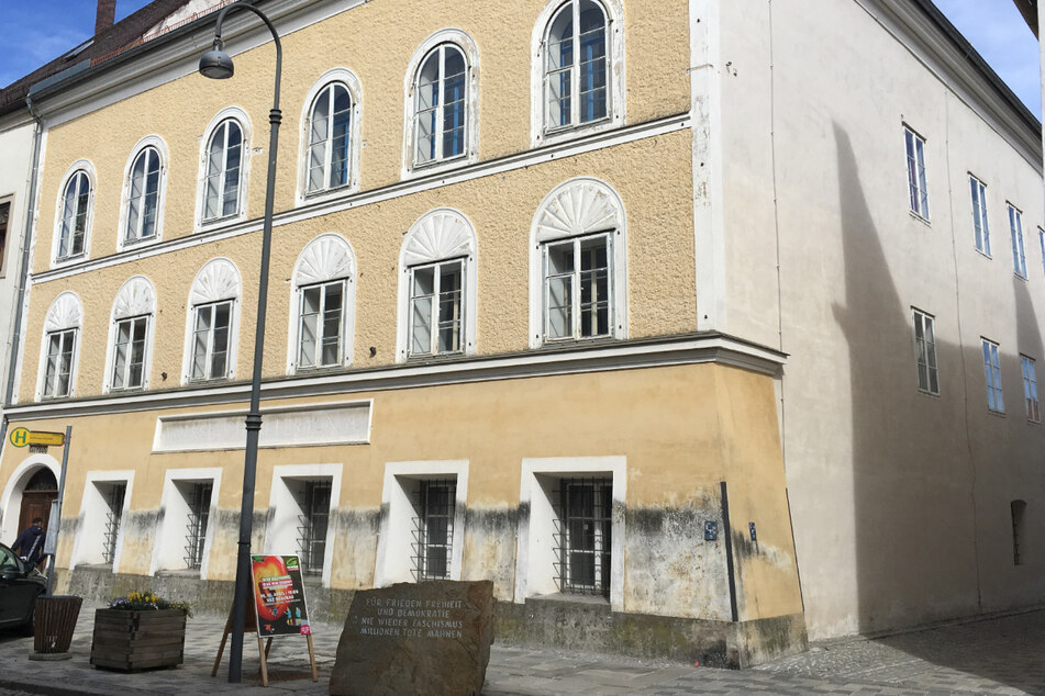 Das Geburtshaus von Adolf Hitler (1889-1945) in Braunau am Inn. Die geplante Nutzung stößt auf scharfe Kritik.